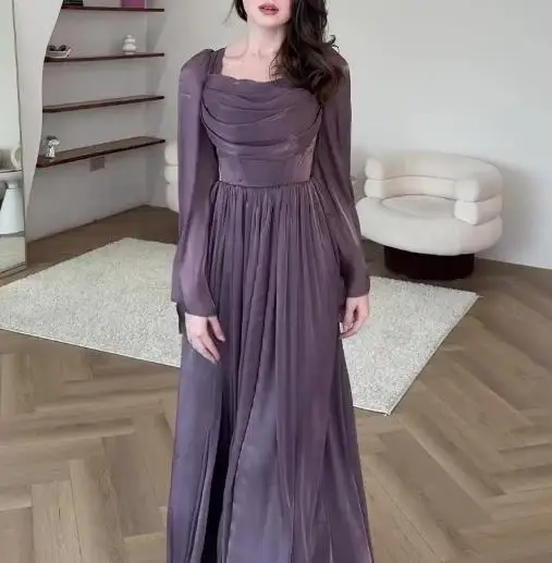 Womens Dresses Autumn 2025 Square Neck Pleated Slim Fit Temperament High Waist Skirt Simple Commuting Elegant Dress
Womens Dresses Autumn 2025 Square Neck Pleated Slim Fit Temperament High Waist Skirt Simple Commuting Elegant Dress