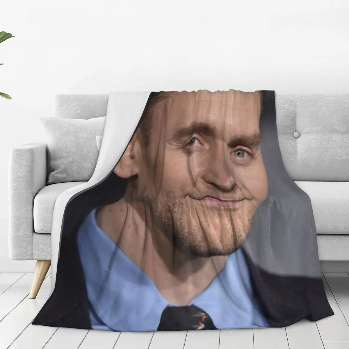 Одеяла Тома Хидлстона, флисовое одеяло для дивана, многофункциональное одеяло для дома, спальни, дорожные пледы, покрывало, одеяло
Одеяла Тома Хидлстона, флисовое одеяло для дивана, многофункциональное одеяло для дома, спальни, дорожные пледы, покрывало, одеяло