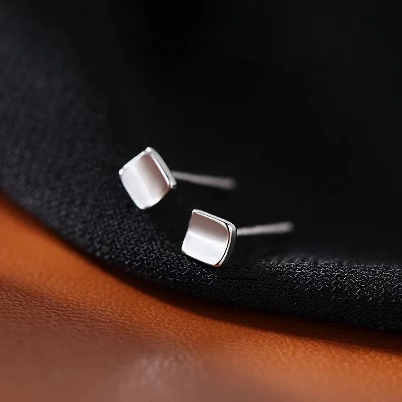 Real 925 Sterling Silver Mini Trendy Square Stud Earrings for Charm Women Minimalist Cute Fine Jewelry Ear Hole Care Accessories
Real 925 Sterling Silver Mini Trendy Square Stud Earrings for Charm Women Minimalist Cute Fine Jewelry Ear Hole Care Accessories