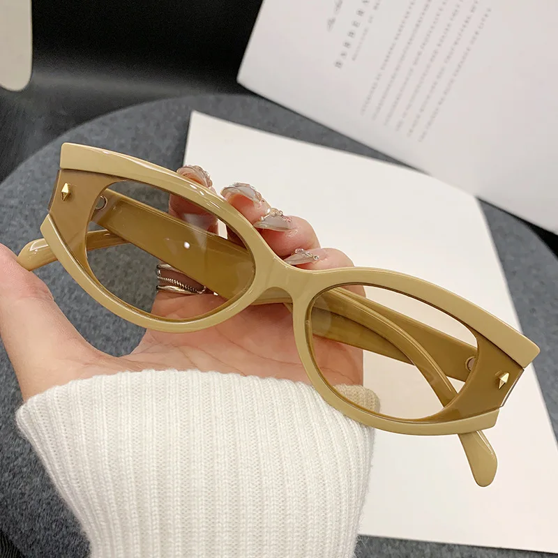 Fashion Style Female Sunglasses Cat Eye Shape UV Protection Women Sun Glasses Driving Travelling Sunglasses for Men
Fashion Style Female Sunglasses Cat Eye Shape UV Protection Women Sun Glasses Driving Travelling Sunglasses for Men