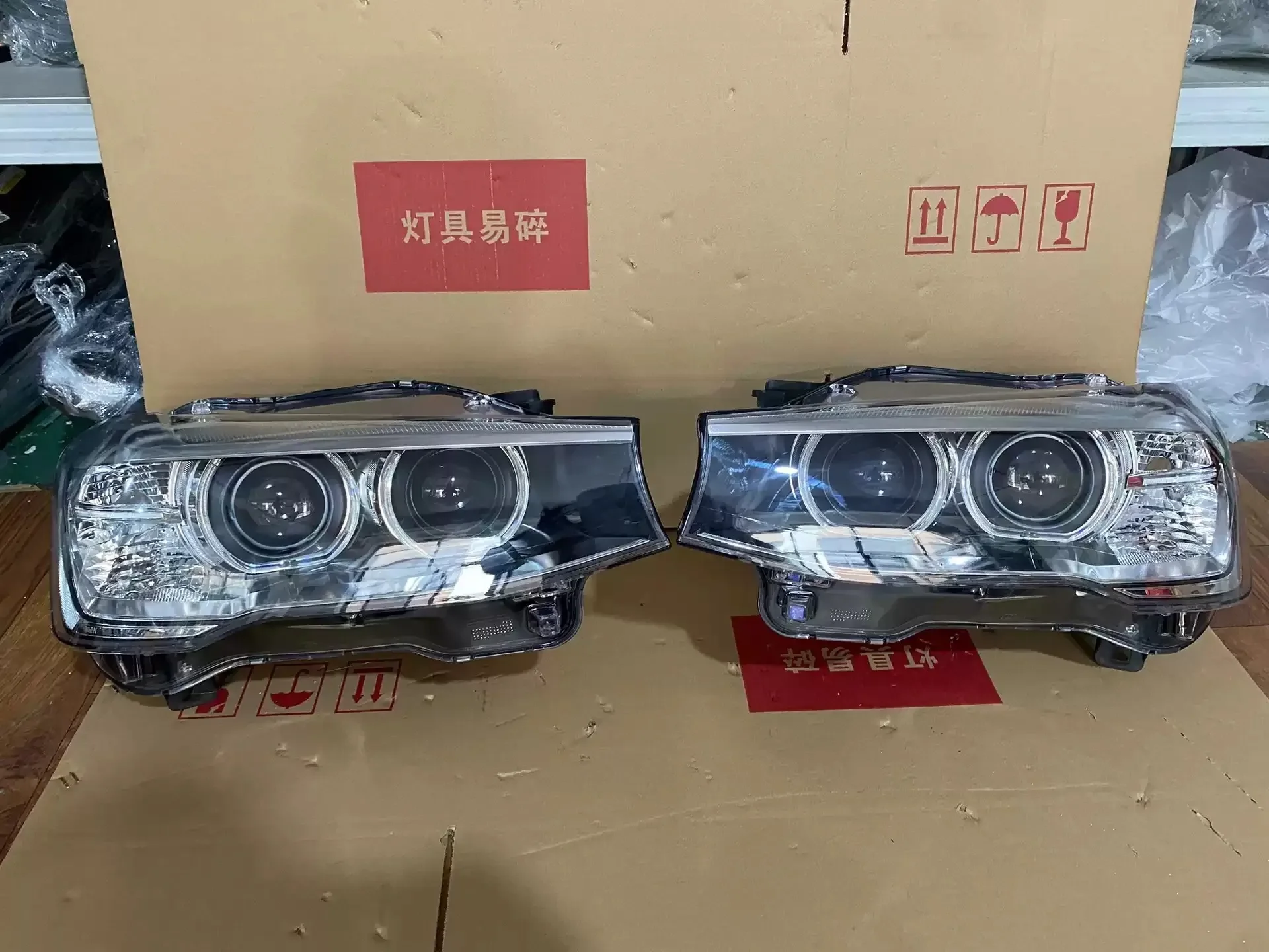 Автомобильные светодиодные фары дневного света DRL для BMW X3 F25 X4 11-17 Angel eye указатель поворота Автомобильные лампы
Автомобильные светодиодные фары дневного света DRL для BMW X3 F25 X4 11-17 Angel eye указатель поворота Автомобильные лампы
