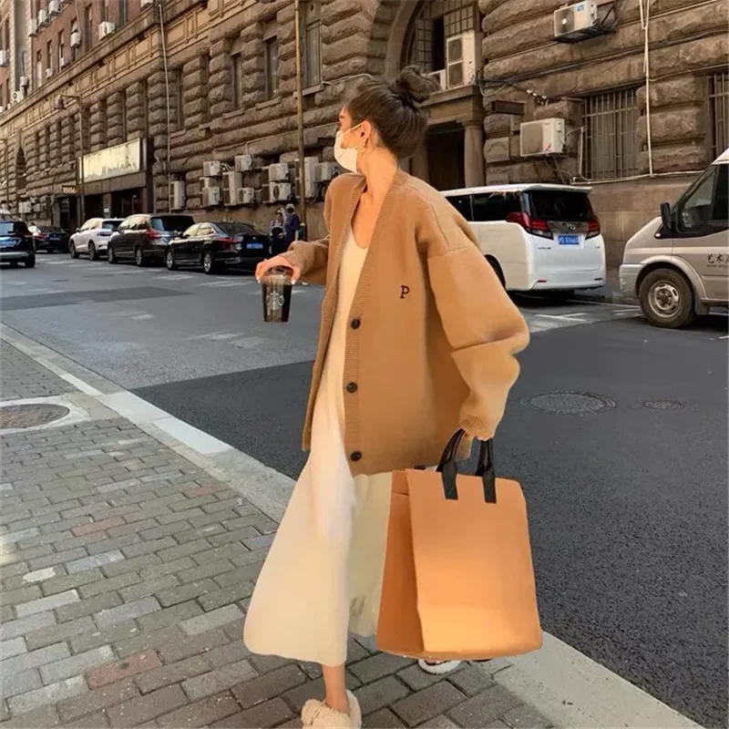 Spring Autumn Mid-Long V-Neck Sweater Coat Women 2024 New Knitwear Jacket Cardigan Loose Tops Pure Colour Outerwear Female
Spring Autumn Mid-Long V-Neck Sweater Coat Women 2024 New Knitwear Jacket Cardigan Loose Tops Pure Colour Outerwear Female