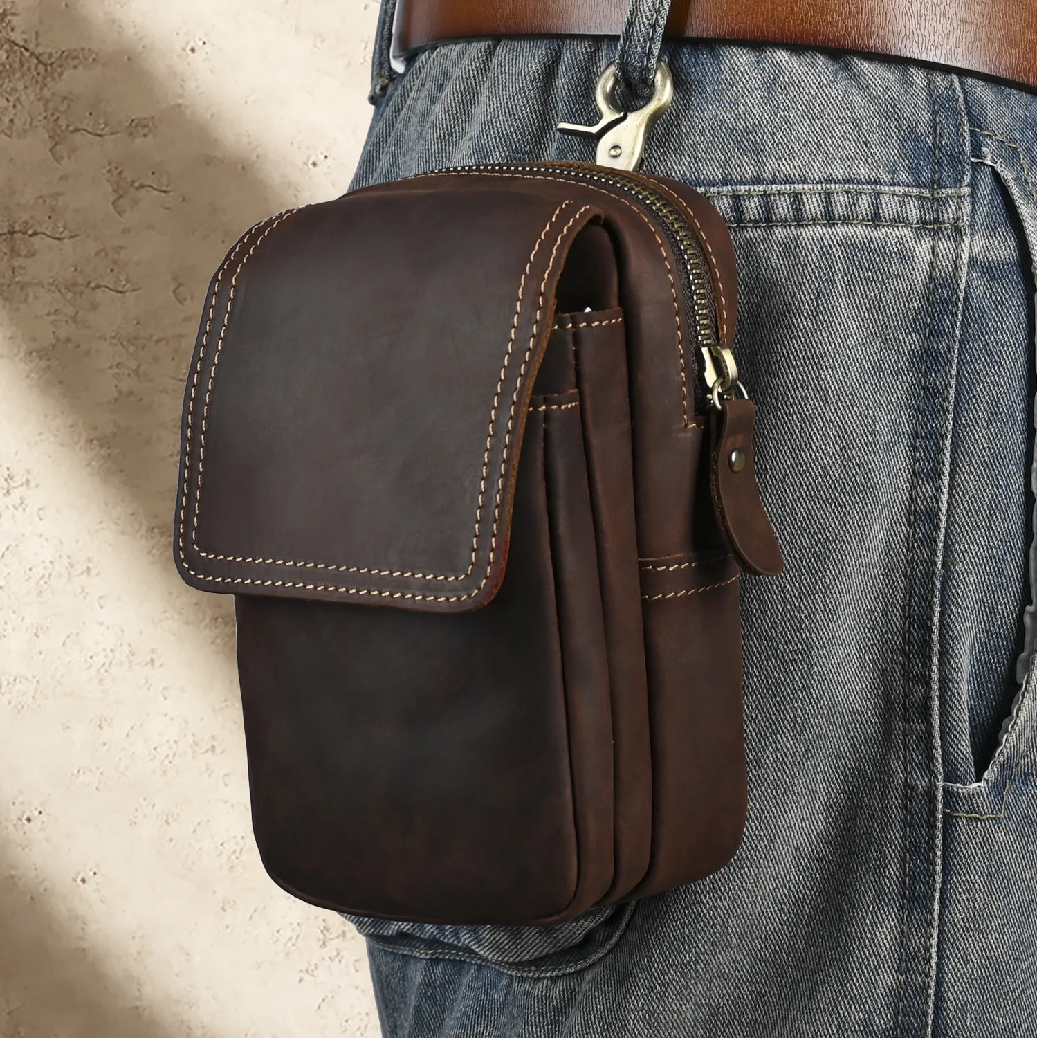 Vintage Genuine Leather Men's Waist Bag, Multifunctional Outdoor Casual Belt-on Phone Pouch & Small Hanging Bag for Men
Vintage Genuine Leather Men's Waist Bag, Multifunctional Outdoor Casual Belt-on Phone Pouch & Small Hanging Bag for Men
