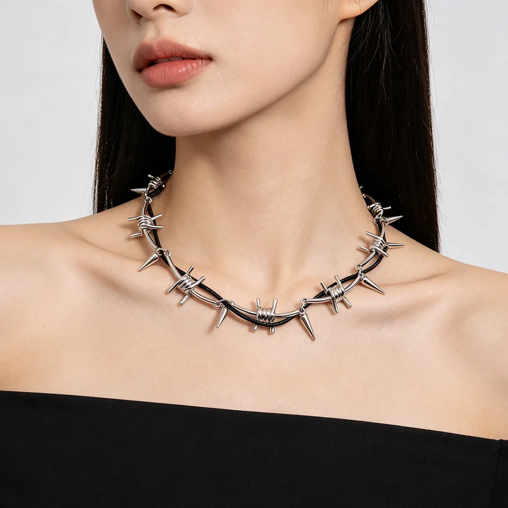 Gothic Barbed Wire Rivet Leather Double Layer Necklace for Men Women Punk Rock Twisted Thorned Necklace Accessories
Gothic Barbed Wire Rivet Leather Double Layer Necklace for Men Women Punk Rock Twisted Thorned Necklace Accessories