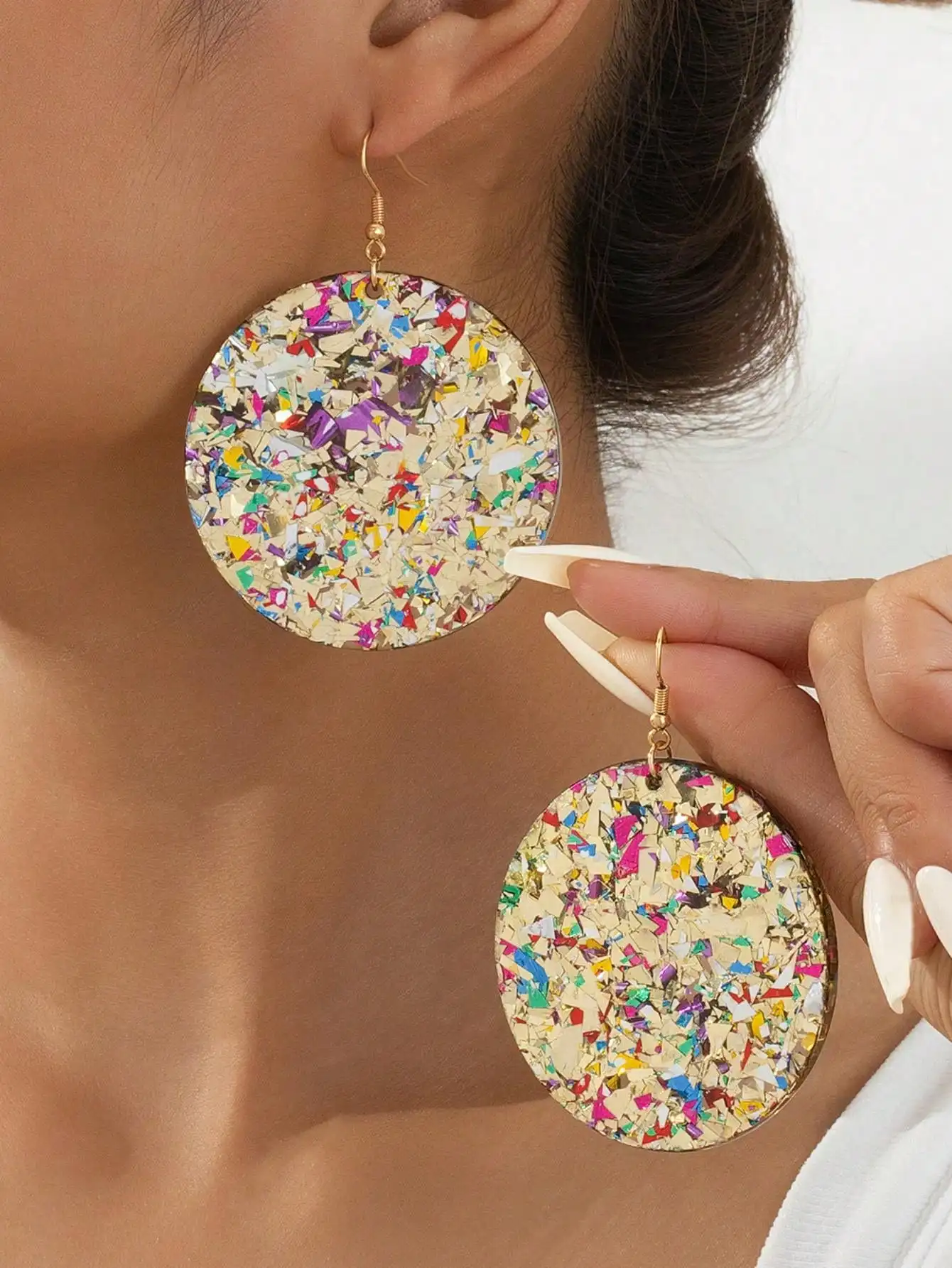 Retro Geometric Round Multicolor Glitter Dangle Earrings for Women, Perfect for Parties & Vacations
Retro Geometric Round Multicolor Glitter Dangle Earrings for Women, Perfect for Parties & Vacations