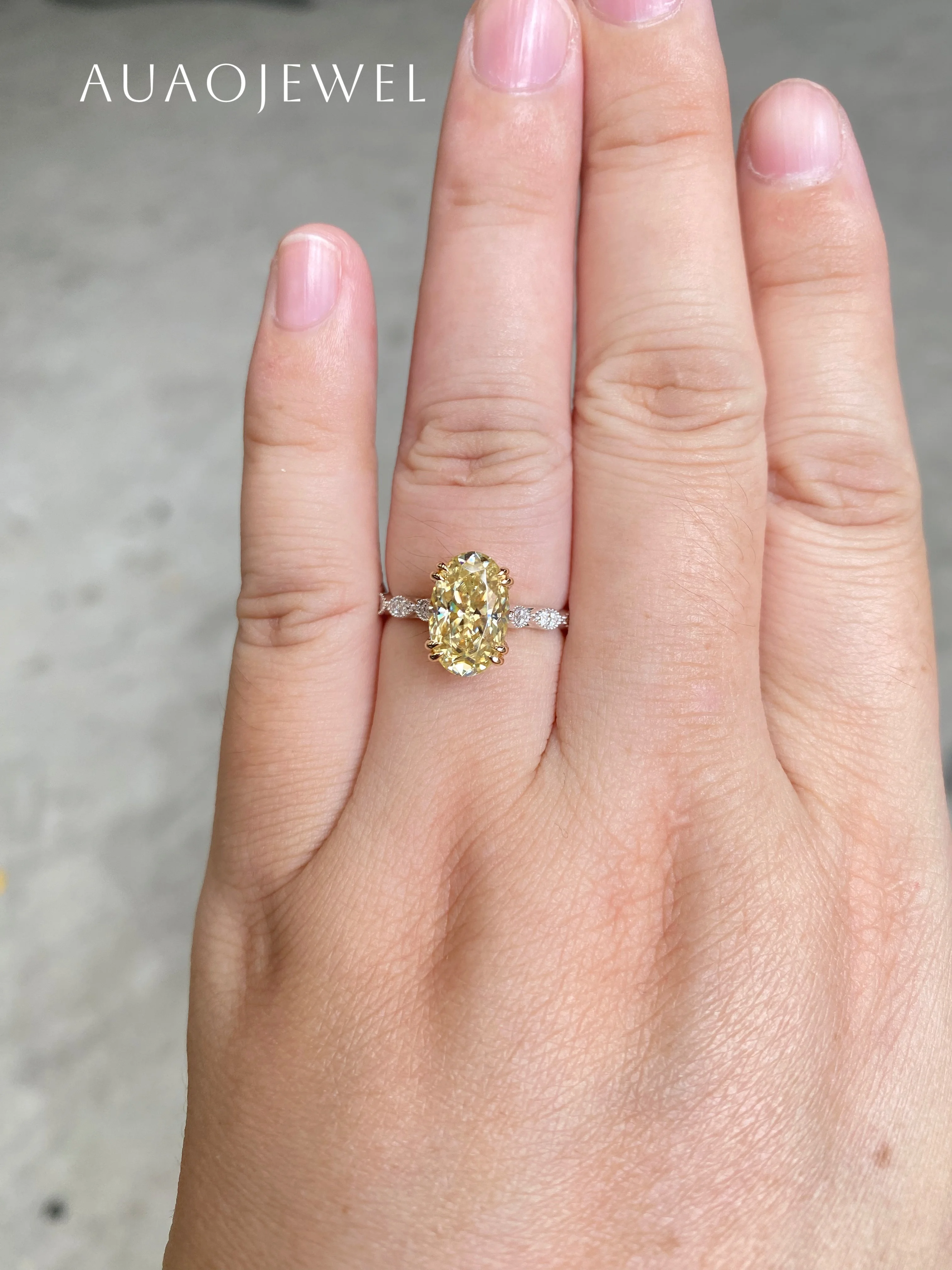 AUAOJEWEL 3CT OVAL YELLOW Moissanite RING gold plated jewelry 18k gold jewelry moissanite jewelry ladies rings high quality
AUAOJEWEL 3CT OVAL YELLOW Moissanite RING gold plated jewelry 18k gold jewelry moissanite jewelry ladies rings high quality