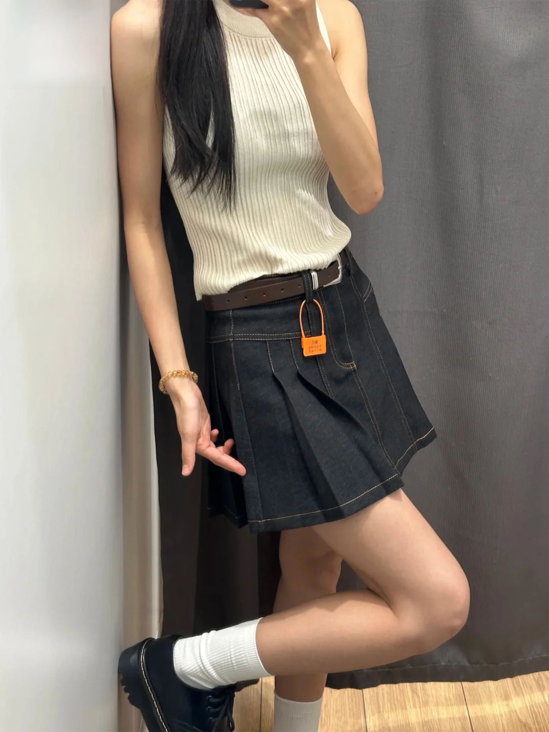 Retro Distressed Denim Skirt Women's Summer Casual Anti-Light High Waist A-Line Skirt Cotton Blend Elastic Waist
Retro Distressed Denim Skirt Women's Summer Casual Anti-Light High Waist A-Line Skirt Cotton Blend Elastic Waist