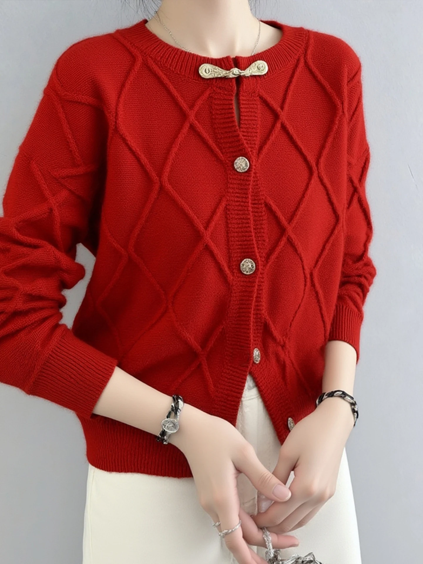 Красный китайский Sle Long Sve Camere открытый кардиган на одной пуговице вязаный свитер универсальный женский топ Ele Winter Faion
Красный китайский Sle Long Sve Camere открытый кардиган на одной пуговице вязаный свитер универсальный женский топ Ele Winter Faion