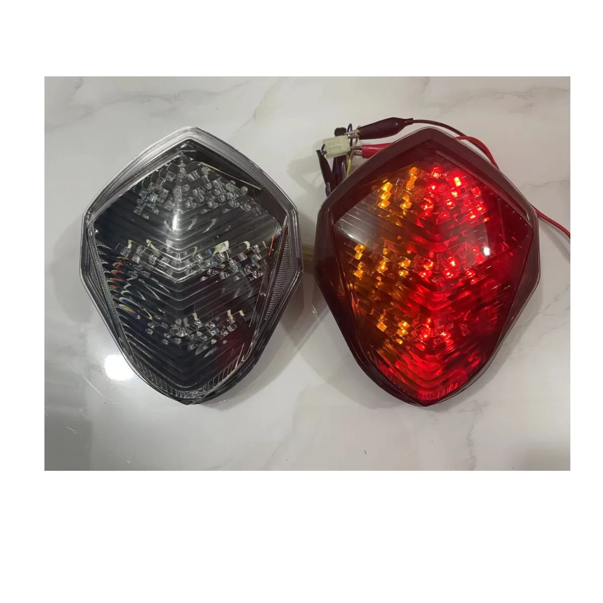 Motorcycle LED Integrated Rear Lamp For SUZUKI K3 GSXR1000 2003 2004 12v Tail Brake Sport Lamp Turn Signals Taillights
Motorcycle LED Integrated Rear Lamp For SUZUKI K3 GSXR1000 2003 2004 12v Tail Brake Sport Lamp Turn Signals Taillights