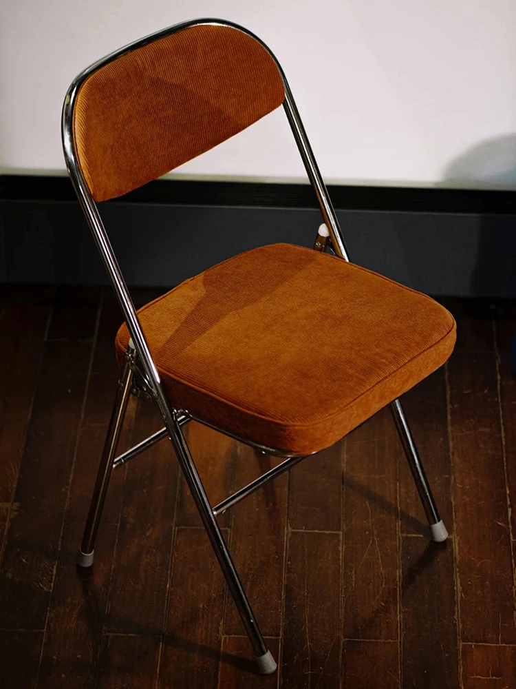 Foldable pre-loved sedentary desk chair vintage brown velvet bedroom makeup stool American upholstered coffee dining chair 
Foldable pre-loved sedentary desk chair vintage brown velvet bedroom makeup stool American upholstered coffee dining chair