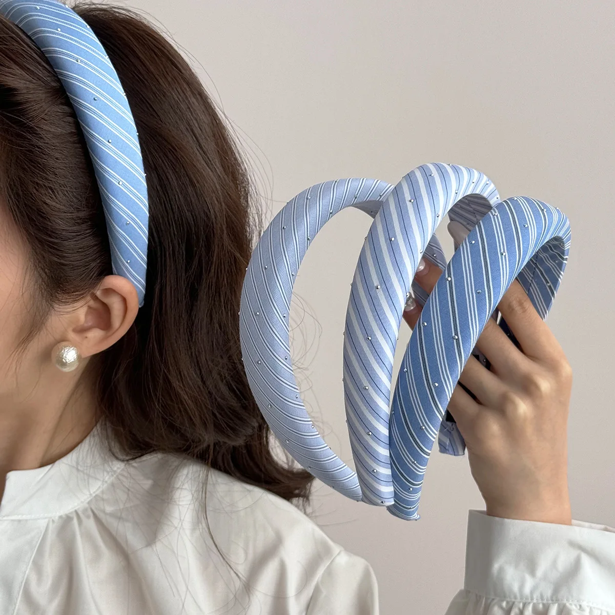 Blue Striped Headbands for Women Polka Dot Twill Fabric Sponge Hair Hoop Hair Bands Vintage Hairband Headdress Hair Accessories
Blue Striped Headbands for Women Polka Dot Twill Fabric Sponge Hair Hoop Hair Bands Vintage Hairband Headdress Hair Accessories
