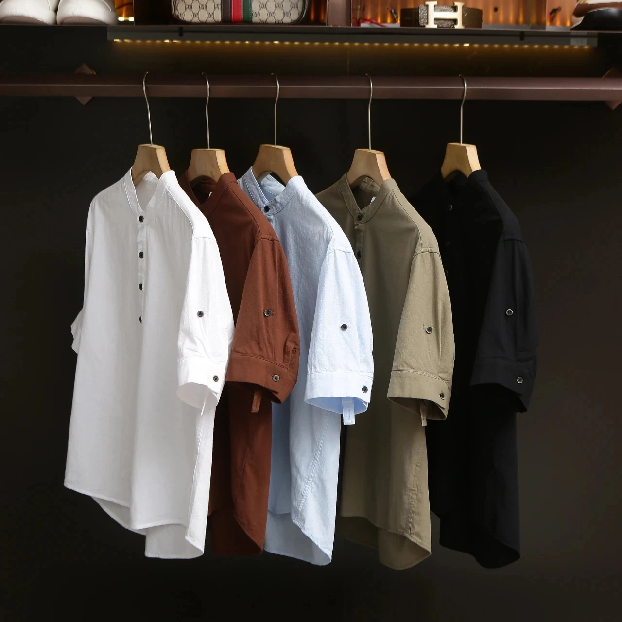 Мужская летняя футболка из чистого хлопка с воротником-стойкой, свободного кроя, дышащая, повседневная, модная
Мужская летняя футболка из чистого хлопка с воротником-стойкой, свободного кроя, дышащая, повседневная, модная