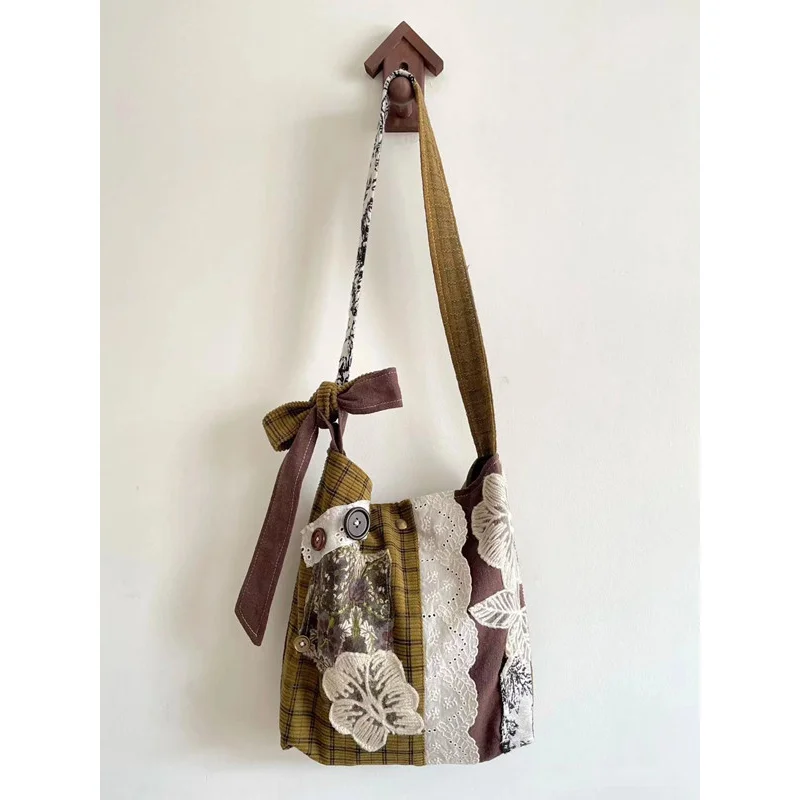 New Niche Design Bucket Bag With Lace Plaid Fabric Vintage Versatile Shoulder Crossbody Bag
New Niche Design Bucket Bag With Lace Plaid Fabric Vintage Versatile Shoulder Crossbody Bag