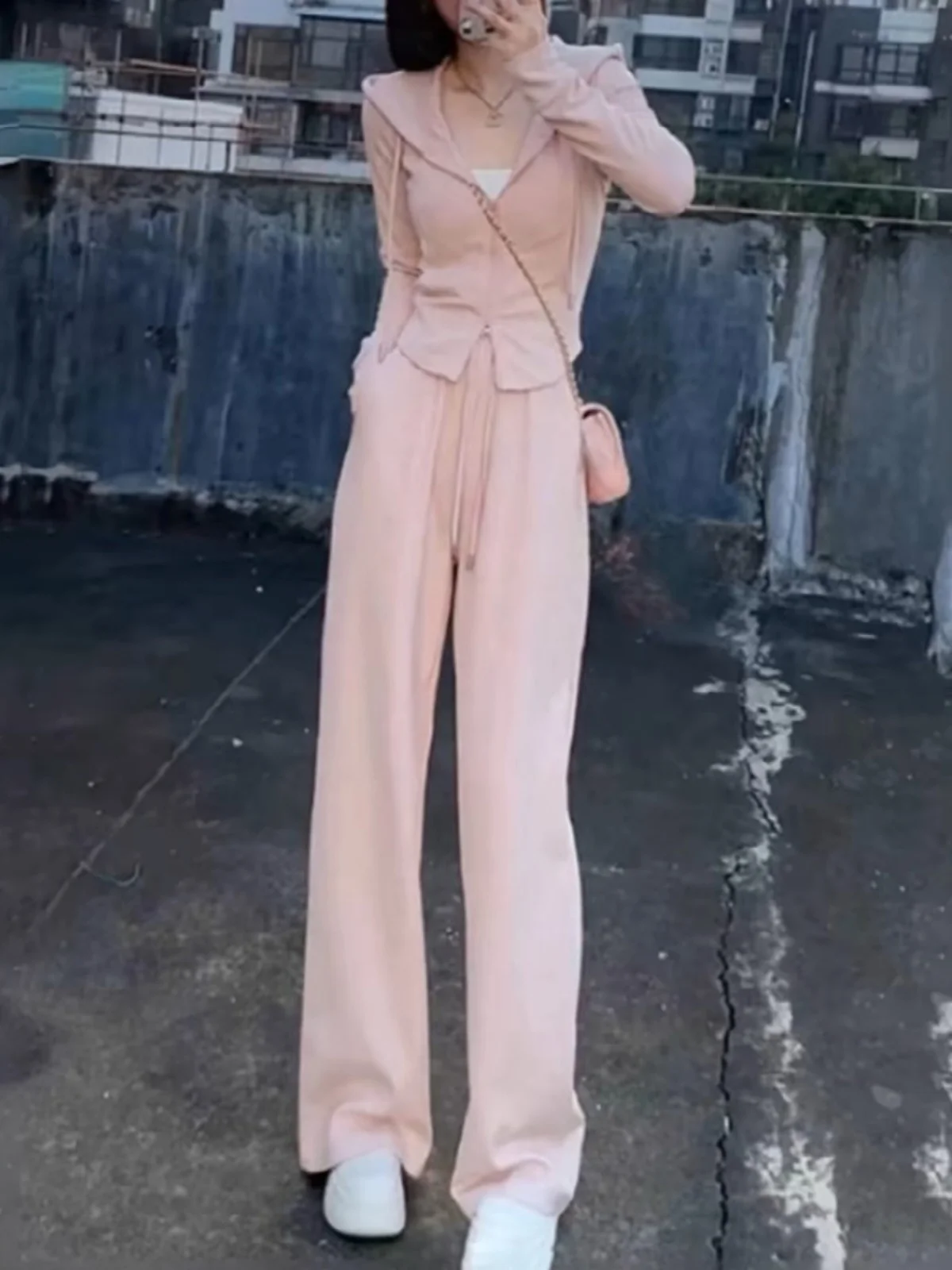 Casual Sportswear Set for Women plus Size Hoodie Wide Leg Pants Two Piece Suit Spring New Style Slimming Effect
Casual Sportswear Set for Women plus Size Hoodie Wide Leg Pants Two Piece Suit Spring New Style Slimming Effect