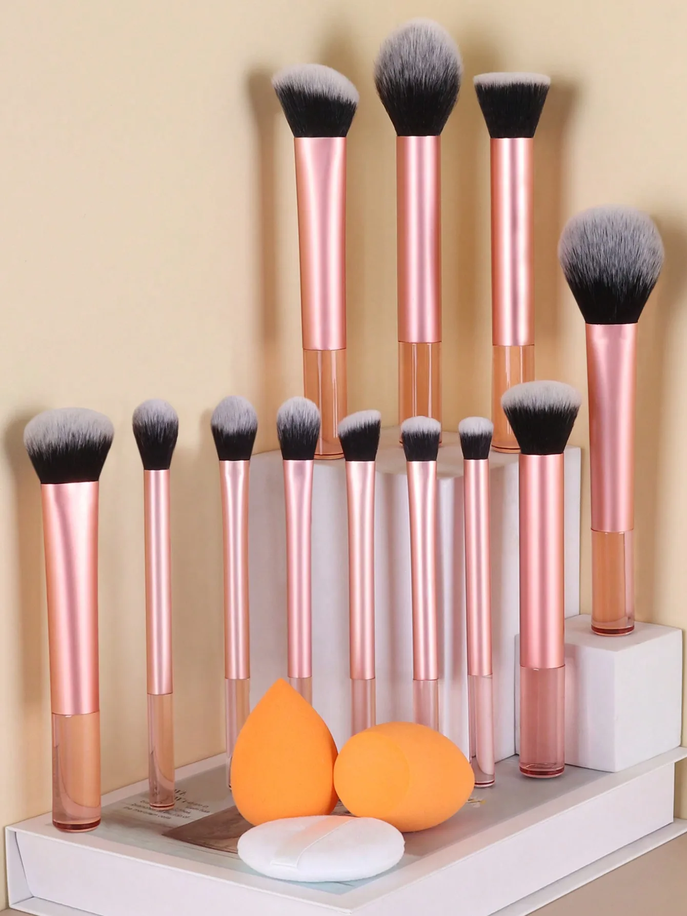 15pcs/13pcs/11pcs/8pcs/6pcs Makeup Brush Set, Includes Powder Brush, Blush Brush, Highlighter Brush, Eyeshadow Brush, Lash Brush, Eyeliner Brush, Angled Makeup Sponge, Round Makeup Sponge, Round Powder Puff, Triangle Makeup Sponge, Triangle Powder Puff, B
15pcs/13pcs/11pcs/8pcs/6pcs Makeup Brush Set, Includes Powder Brush, Blush Brush, Highlighter Brush, Eyeshadow Brush, Lash Brush, Eyeliner Brush, Angled Makeup Sponge, Round Makeup Sponge, Round Powder Puff, Triangle Makeup Sponge, Triangle Powder Puff, B