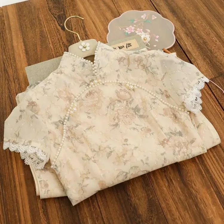 Современный китайский стиль Cheongsam, летнее кружевное лоскутное платье Ципао с короткими рукавами, элегантные элитные платья средней длины 2025
Современный китайский стиль Cheongsam, летнее кружевное лоскутное платье Ципао с короткими рукавами, элегантные элитные платья средней длины 2025