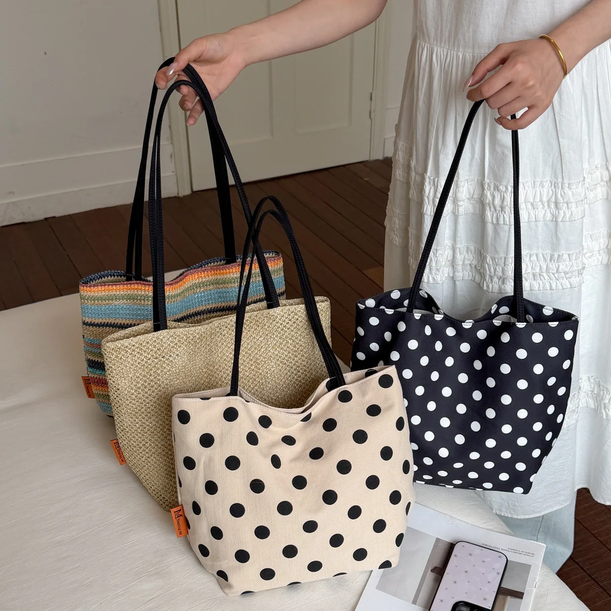 New Polka Dot Tote Bag for Women Korean Style Premium Sense Niche Exquisite Shoulder Handbag Casual Simple Commute Underarm Bag
New Polka Dot Tote Bag for Women Korean Style Premium Sense Niche Exquisite Shoulder Handbag Casual Simple Commute Underarm Bag