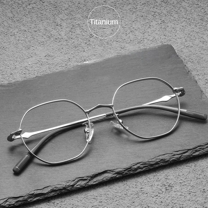 Luxurious Pure Titanium Anti Blue Light Presbyopia Eyeglass Frame For Both Men And Women Optical Eyeglass Frame BW7103
Luxurious Pure Titanium Anti Blue Light Presbyopia Eyeglass Frame For Both Men And Women Optical Eyeglass Frame BW7103