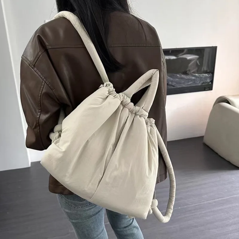 2024 Small Puffer Tote Bag Padded Women Shoulder Bags Nylon Down Cotton Crossbody Bag fashion Mini ladies Handbags
2024 Small Puffer Tote Bag Padded Women Shoulder Bags Nylon Down Cotton Crossbody Bag fashion Mini ladies Handbags