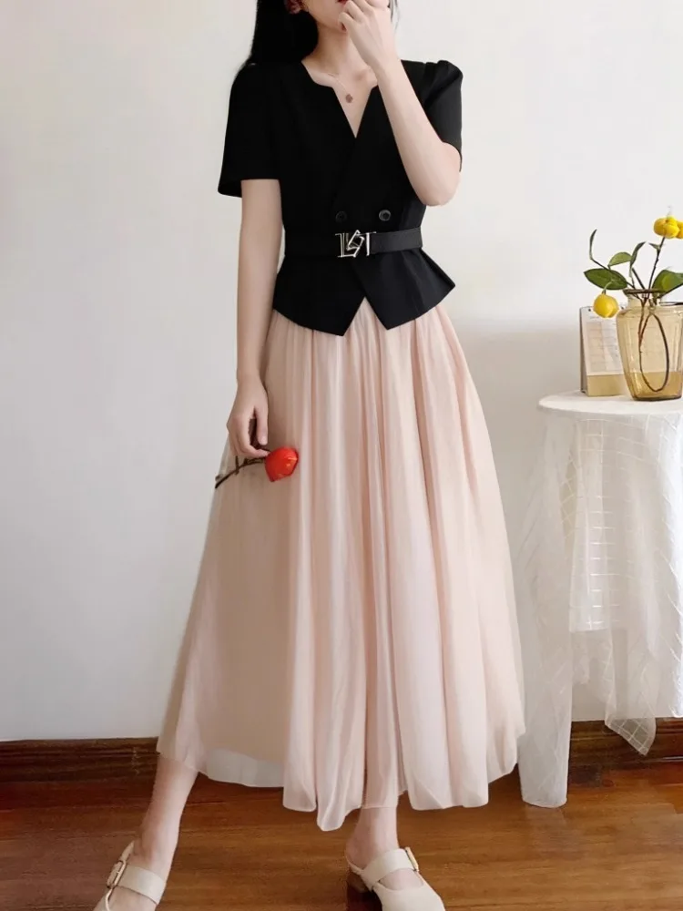 Large Size Fashion Office Lady 2 Piece Set with Lining Fabric 2025 Summer New Fashion Light Luxury Slim Fit Versatile Top+skirt
Large Size Fashion Office Lady 2 Piece Set with Lining Fabric 2025 Summer New Fashion Light Luxury Slim Fit Versatile Top+skirt