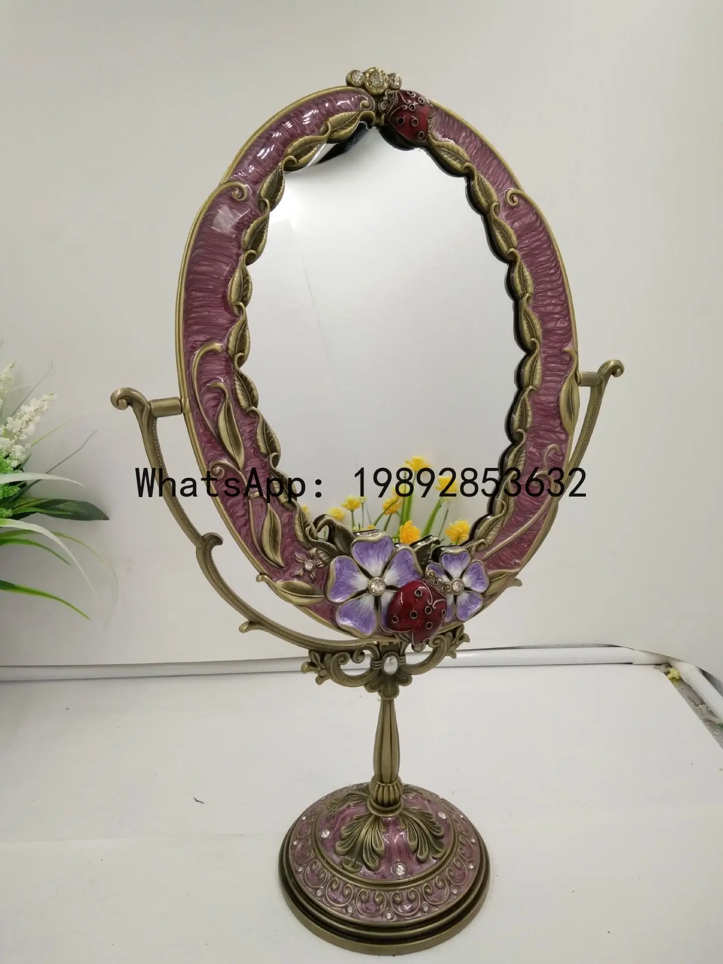 JZ wholesale metal retro European purple table mirror enamel color table mirror high definition lens
JZ wholesale metal retro European purple table mirror enamel color table mirror high definition lens