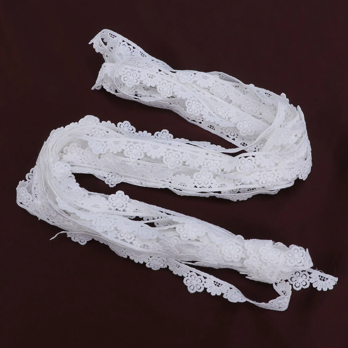 10 Yard 920X1.5Cm White Lace Fabric For Wedding Dress Flower Border Design Clothing Accessory Embroided Applique Milk Fiber Soft
10 Yard 920X1.5Cm White Lace Fabric For Wedding Dress Flower Border Design Clothing Accessory Embroided Applique Milk Fiber Soft