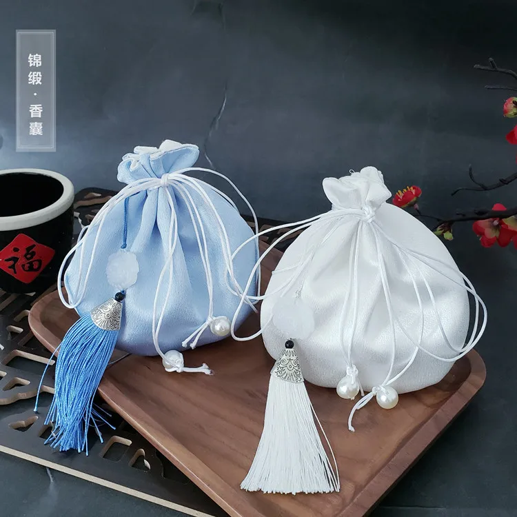 Literary Mini Antique Style Purse Chinese Tassel Brocade Small Sachet Pendant Sachet Hanfu Accessory Sachet
Literary Mini Antique Style Purse Chinese Tassel Brocade Small Sachet Pendant Sachet Hanfu Accessory Sachet