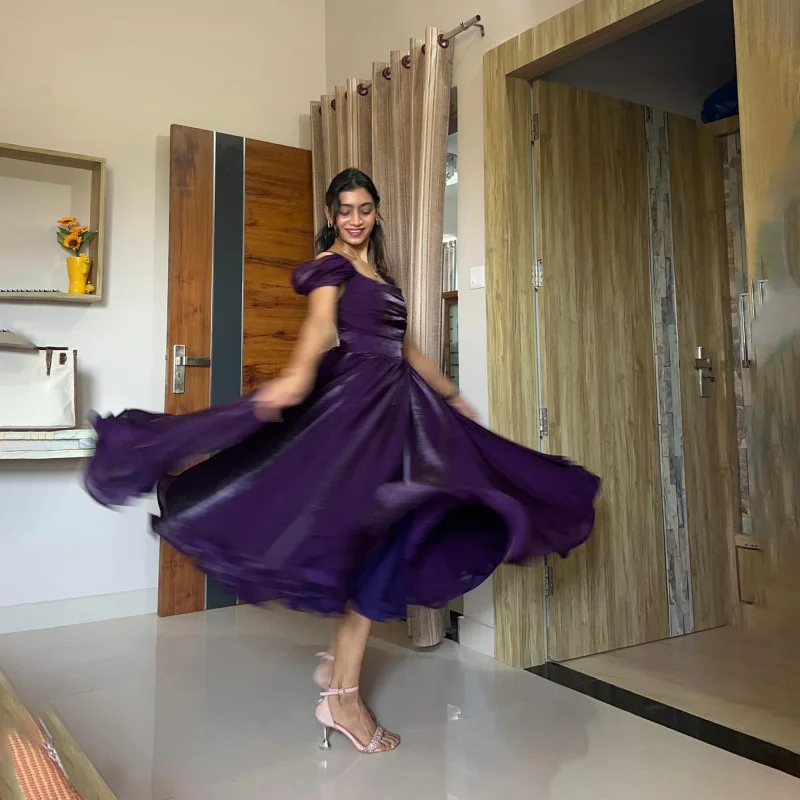 2026 Purple Off The Shoulder Prom Dress Bakless Formal Evening Gowns Women A Line Tea Length Wedding Guest Dresses Customized
2026 Purple Off The Shoulder Prom Dress Bakless Formal Evening Gowns Women A Line Tea Length Wedding Guest Dresses Customized