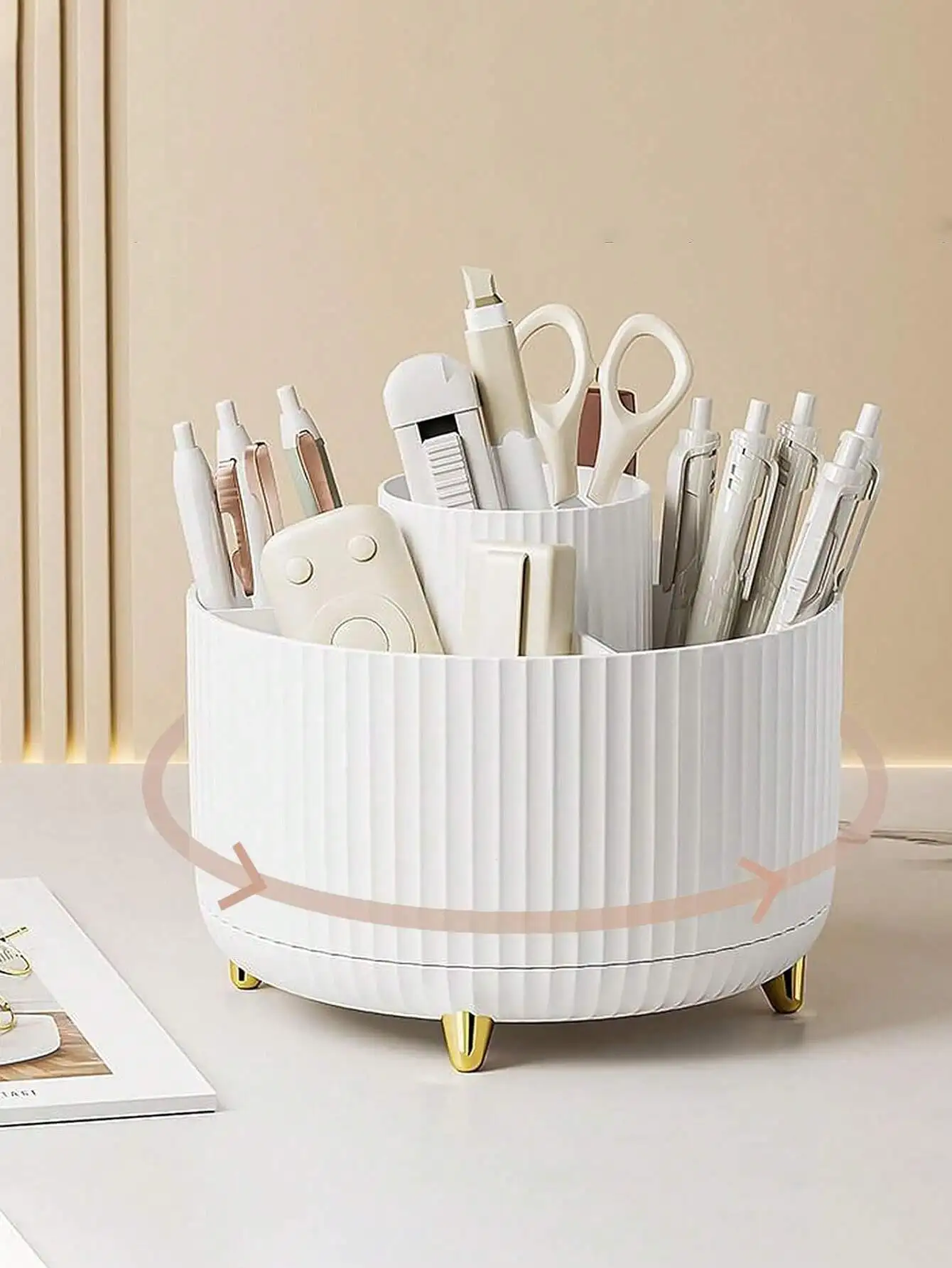 1pc Rotating Pen Holder Desk Organizer Caddy, Multi-Functional Makeup Brush Holder, Large Capacity Office Storage Box, Stylish Design For Kids, Boys, Girls Back To School Office Desk Accessories Desk Accessories Office Supplies Office Accessories
1pc Rotating Pen Holder Desk Organizer Caddy, Multi-Functional Makeup Brush Holder, Large Capacity Office Storage Box, Stylish Design For Kids, Boys, Girls Back To School Office Desk Accessories Desk Accessories Office Supplies Office Accessories