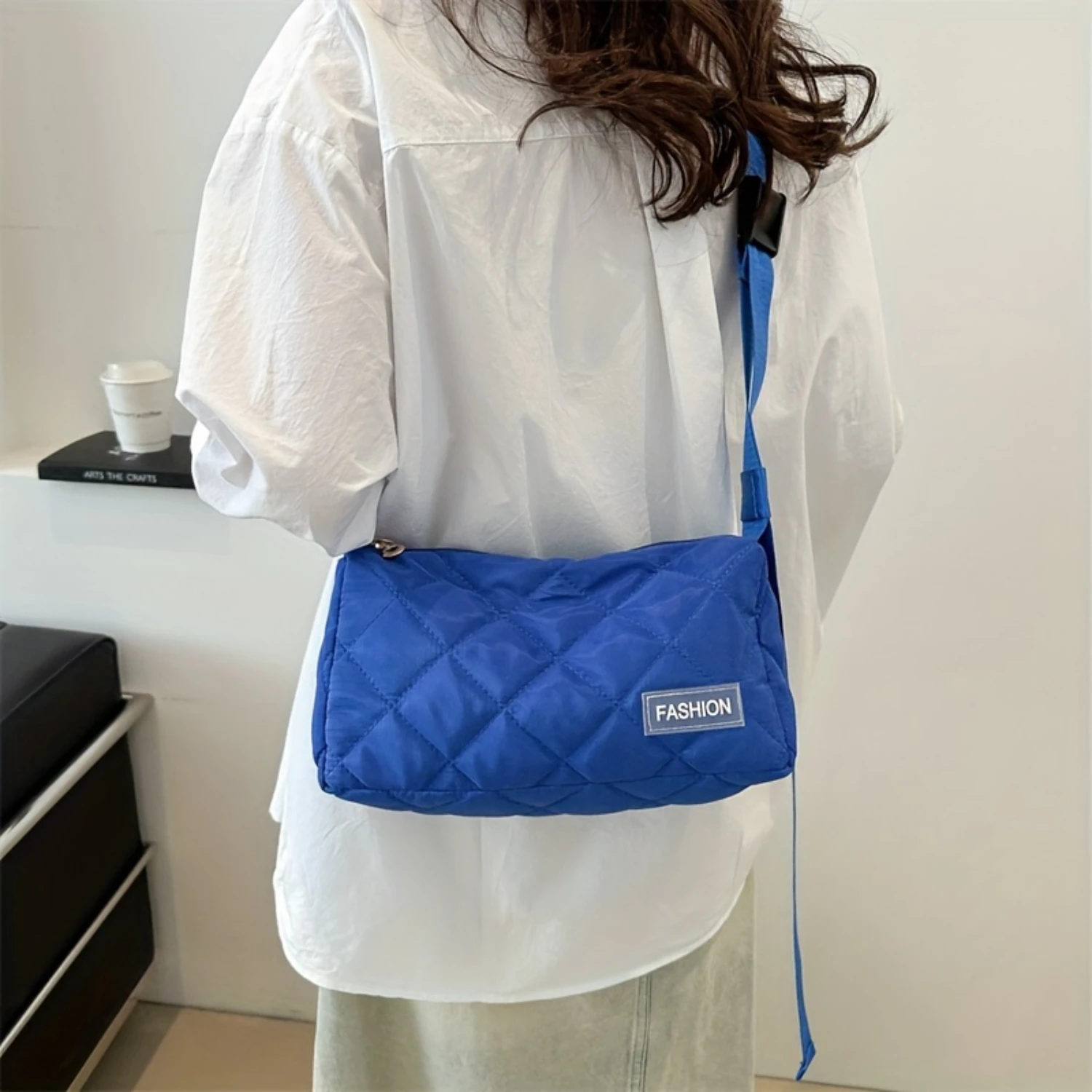 Solid Color Quilted Crossbody Bag, Large Capacity Fashion Shoulder Pillow Bag, Casual Style Handbag Travel size Mylar bags g
Solid Color Quilted Crossbody Bag, Large Capacity Fashion Shoulder Pillow Bag, Casual Style Handbag Travel size Mylar bags g