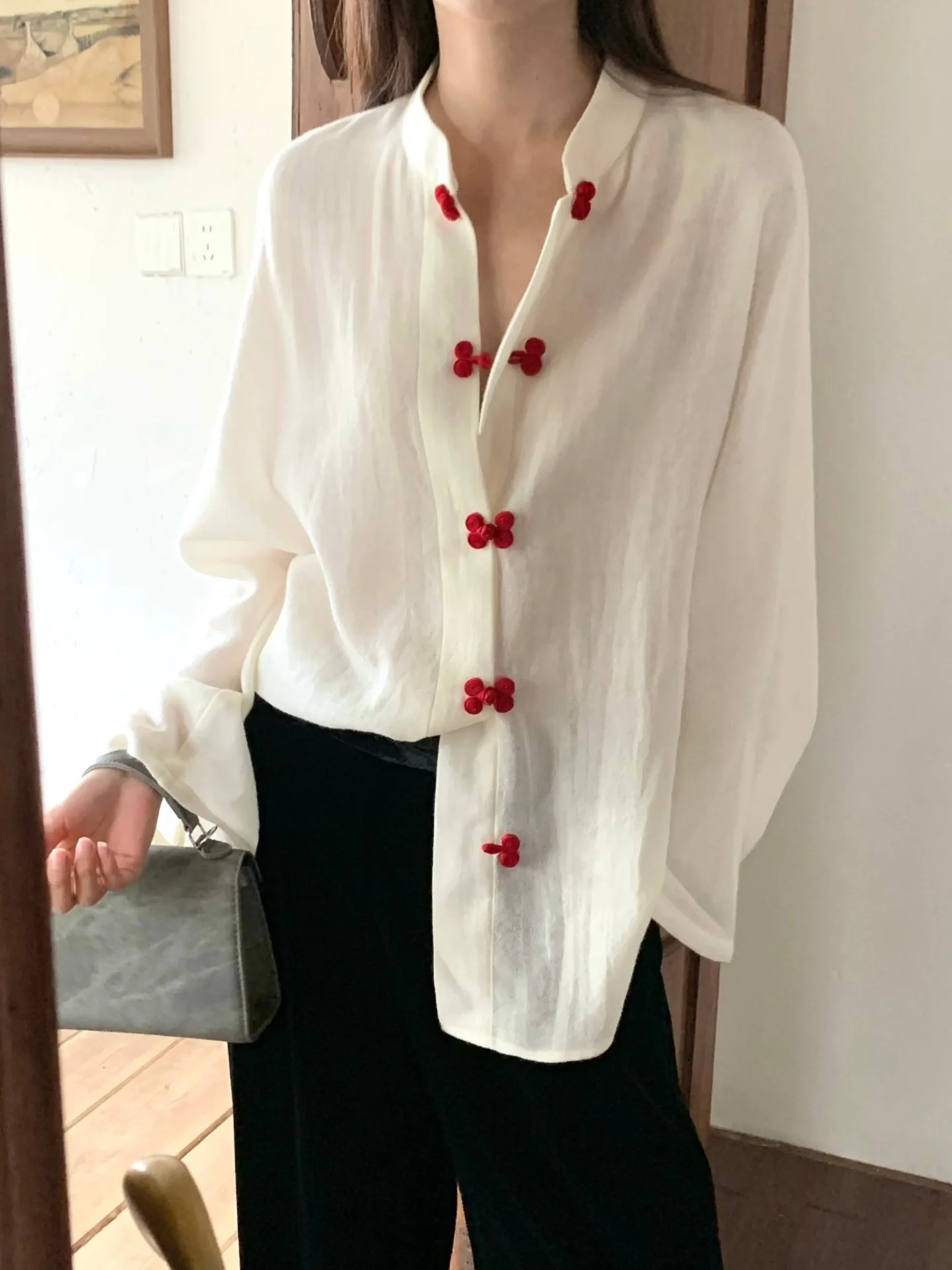 Женская рубашка Ele Chinese Sle с пуговицами, свободного кроя, стройнящая, в стиле колор-блок, весна-осень, люкс
Женская рубашка Ele Chinese Sle с пуговицами, свободного кроя, стройнящая, в стиле колор-блок, весна-осень, люкс