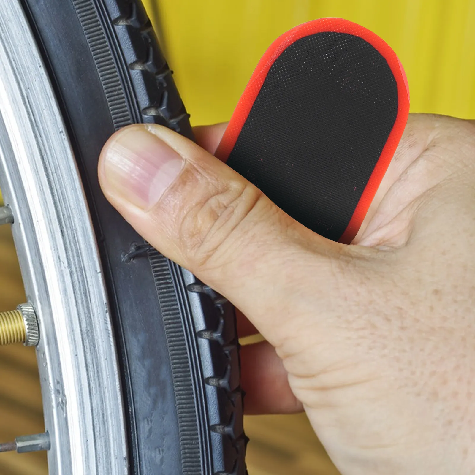 1Set Bike Tire Repair Kit Glueless Patches Cold Repair Tire Lever Portable Compact Emergency Cycling Tool for Quick on-The-Go
1Set Bike Tire Repair Kit Glueless Patches Cold Repair Tire Lever Portable Compact Emergency Cycling Tool for Quick on-The-Go