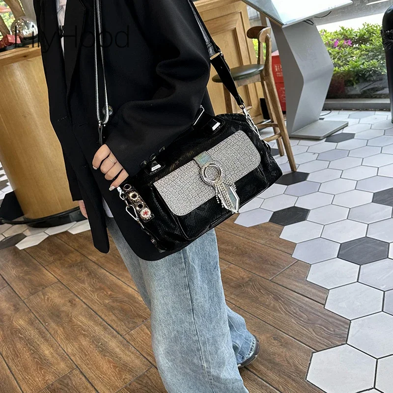 Female Vintage Artificial Leather Rhinestone Handbag Fashion Designer Retro Chic Stylish Leopard Boston Black Shoulder Side Bag
Female Vintage Artificial Leather Rhinestone Handbag Fashion Designer Retro Chic Stylish Leopard Boston Black Shoulder Side Bag