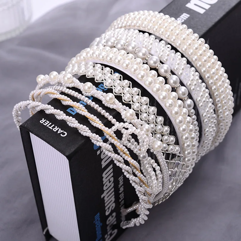 2021 Multiple Styles New Fashion Pearls Versatile Simple Temperament Hair Band Headband for Women Girl Accessories Headwear
2021 Multiple Styles New Fashion Pearls Versatile Simple Temperament Hair Band Headband for Women Girl Accessories Headwear