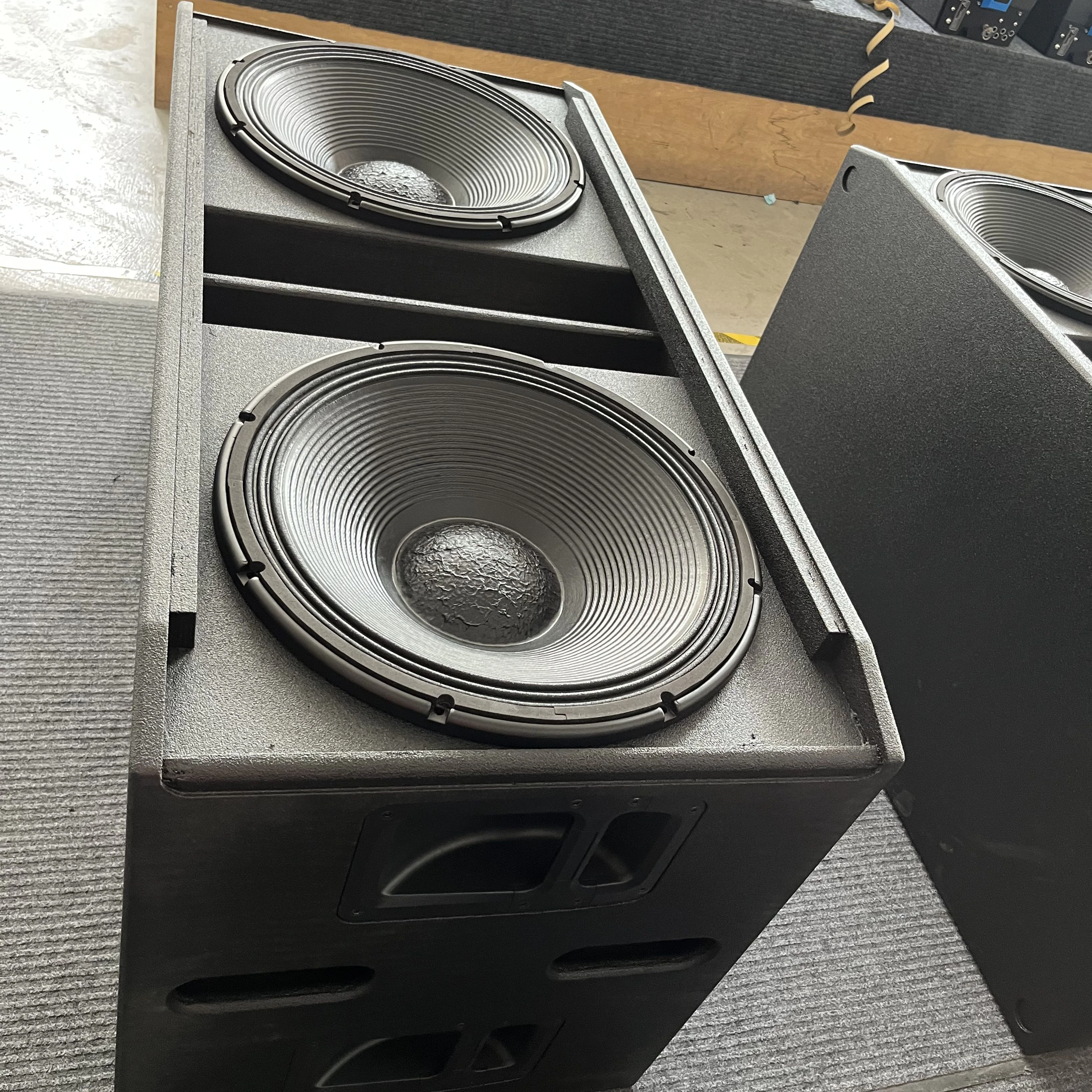 LSRX828 3200 Вт двойной 18-дюймовый ферромагнитный пассивный профессиональный 18-дюймовый сабвуфер Па система уличная звуковая система для концертов
LSRX828 3200 Вт двойной 18-дюймовый ферромагнитный пассивный профессиональный 18-дюймовый сабвуфер Па система уличная звуковая система для концертов
