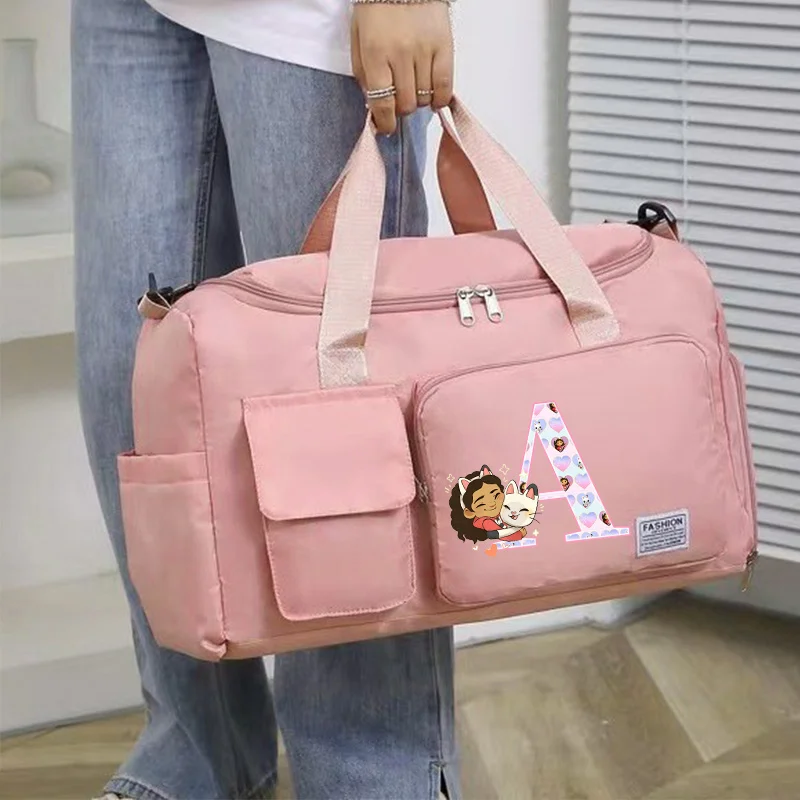 Дорожная сумка для кукольных домиков Gabbys, большая вместительная сумка для хранения, женская портативная сумка с надписью A-z, водонепроницаемая спортивная сумка на плечо для спортзала
Дорожная сумка для кукольных домиков Gabbys, большая вместительная сумка для хранения, женская портативная сумка с надписью A-z, водонепроницаемая спортивная сумка на плечо для спортзала