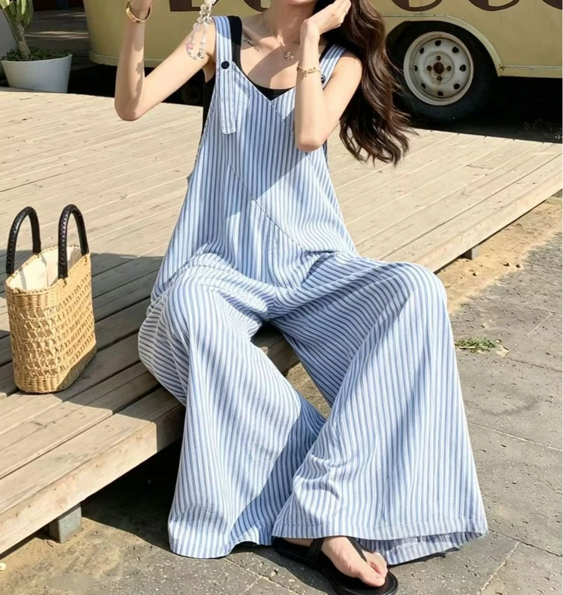 Loose Casual Vacation Wind Blue Striped Strap Wide Leg Pants Women's Summer Lazy Wind V-Neck Suspender Jumpsuit Set
Loose Casual Vacation Wind Blue Striped Strap Wide Leg Pants Women's Summer Lazy Wind V-Neck Suspender Jumpsuit Set