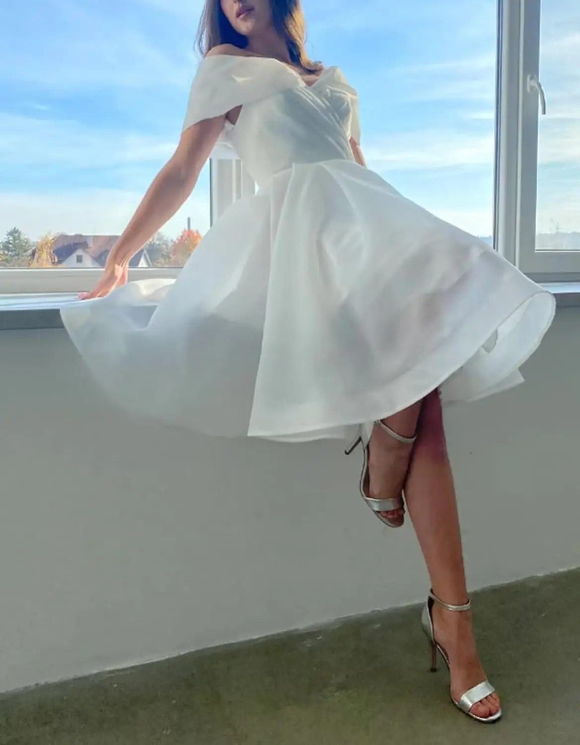 knee-length Women's Off The Shoulder Wedding Dress for Bride Organza Short A Line Sexy Bridal Dress Women Simple Wedding Dress
knee-length Women's Off The Shoulder Wedding Dress for Bride Organza Short A Line Sexy Bridal Dress Women Simple Wedding Dress