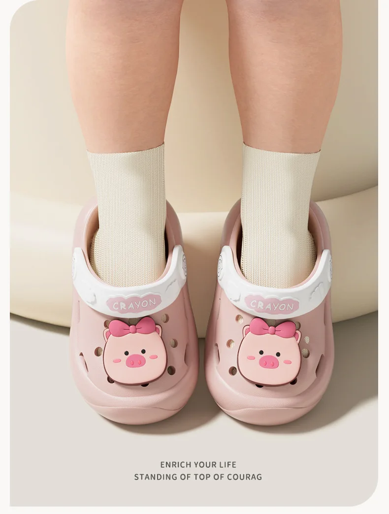 Children's slippers summer new girls' sandals soft soled anti slip boys' shoe hollowed out girls' slippers cute breath kids shoe
Children's slippers summer new girls' sandals soft soled anti slip boys' shoe hollowed out girls' slippers cute breath kids shoe