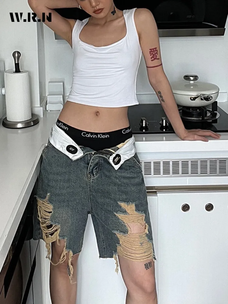American Retro Ripped High Waist Jeans Pockets Hip-hop Tassels Shorts 2024 Summer Women's Casual Y2K Grunge Washed Denim Shorts
American Retro Ripped High Waist Jeans Pockets Hip-hop Tassels Shorts 2024 Summer Women's Casual Y2K Grunge Washed Denim Shorts