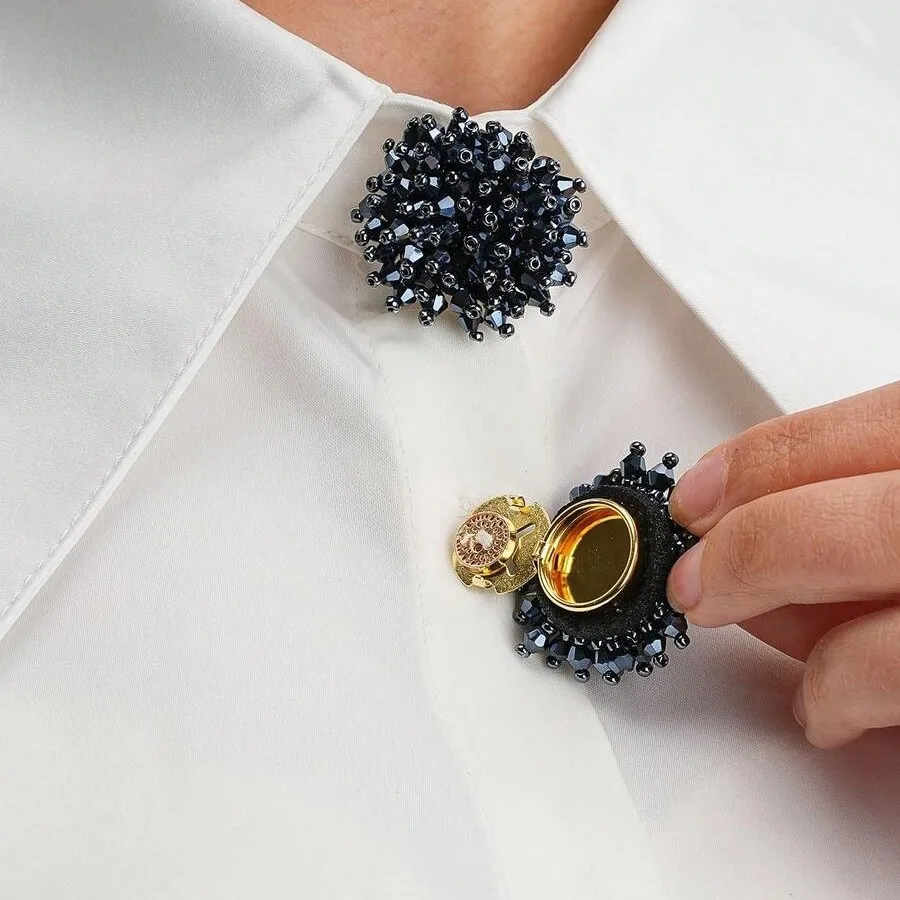 2Pcs Rhinestone Crystal Button Covers for Shirts Metal No Sew Cufflink Clips Luxury Festival Gift
2Pcs Rhinestone Crystal Button Covers for Shirts Metal No Sew Cufflink Clips Luxury Festival Gift