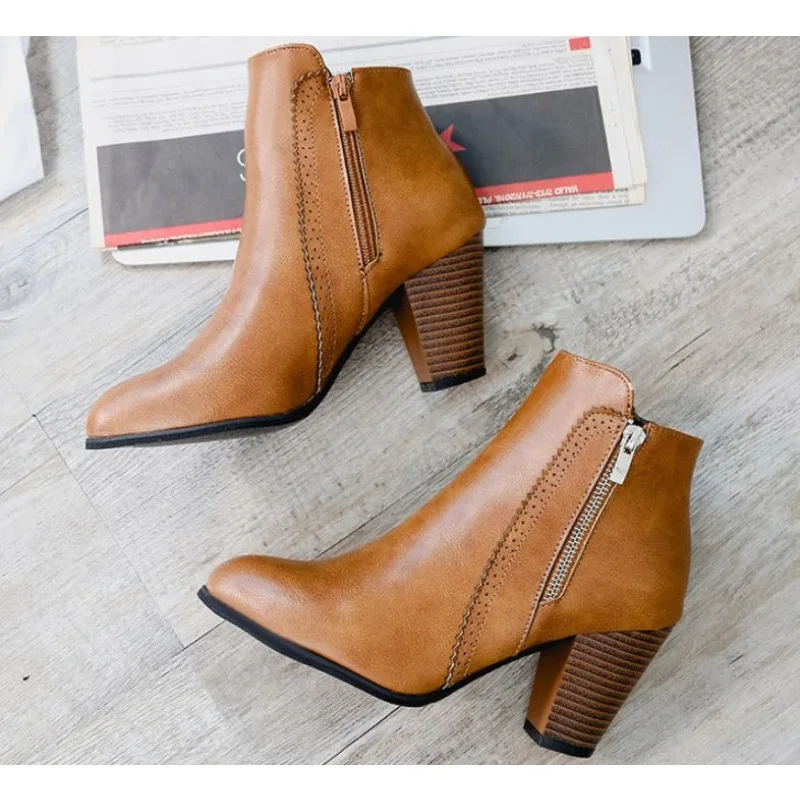 Women's Fashion Coarse Heel Women Platform Short Boots 43 Large Women's Shoe Size Side Zipper High Heel Ankle Boots 
Women's Fashion Coarse Heel Women Platform Short Boots 43 Large Women's Shoe Size Side Zipper High Heel Ankle Boots