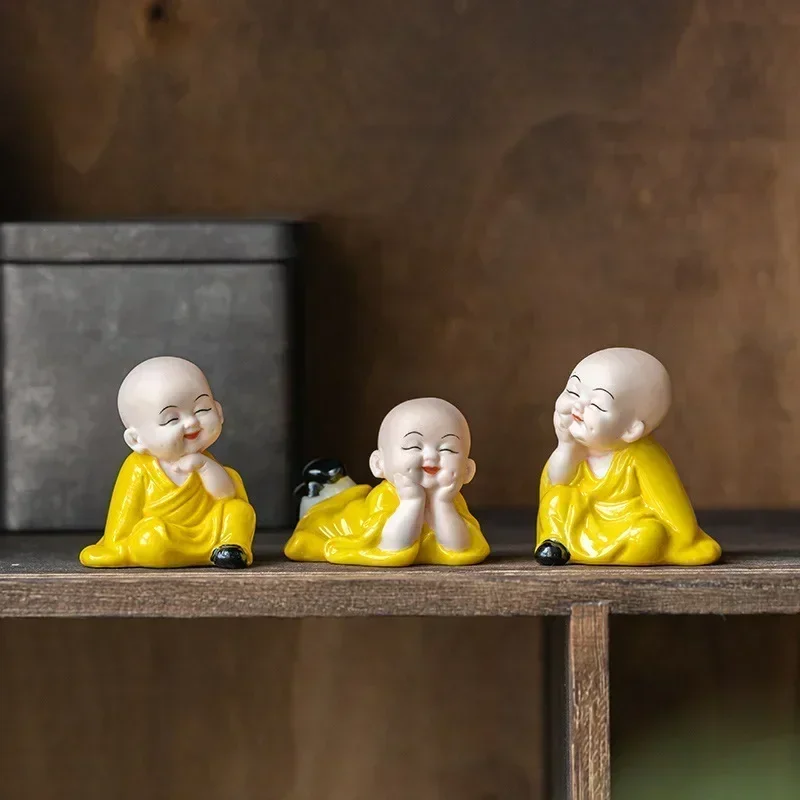 Cute ceramic little monk Zen living room desktop small ornaments car interior decoration gardening flower pot decoration
Cute ceramic little monk Zen living room desktop small ornaments car interior decoration gardening flower pot decoration