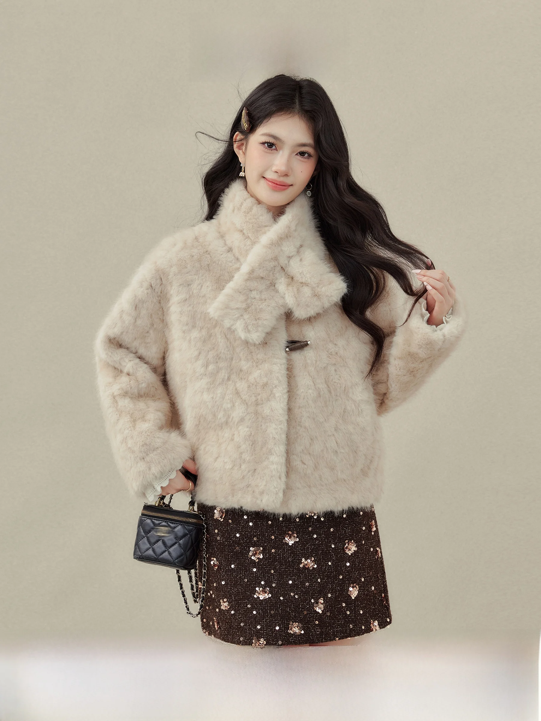 Женская верхняя одежда: Куртка с воротником-стойкой из искусственного меха, имитация кожи и меха, осень-зима, новинка...
Женская верхняя одежда: Куртка с воротником-стойкой из искусственного меха, имитация кожи и меха, осень-зима, новинка...