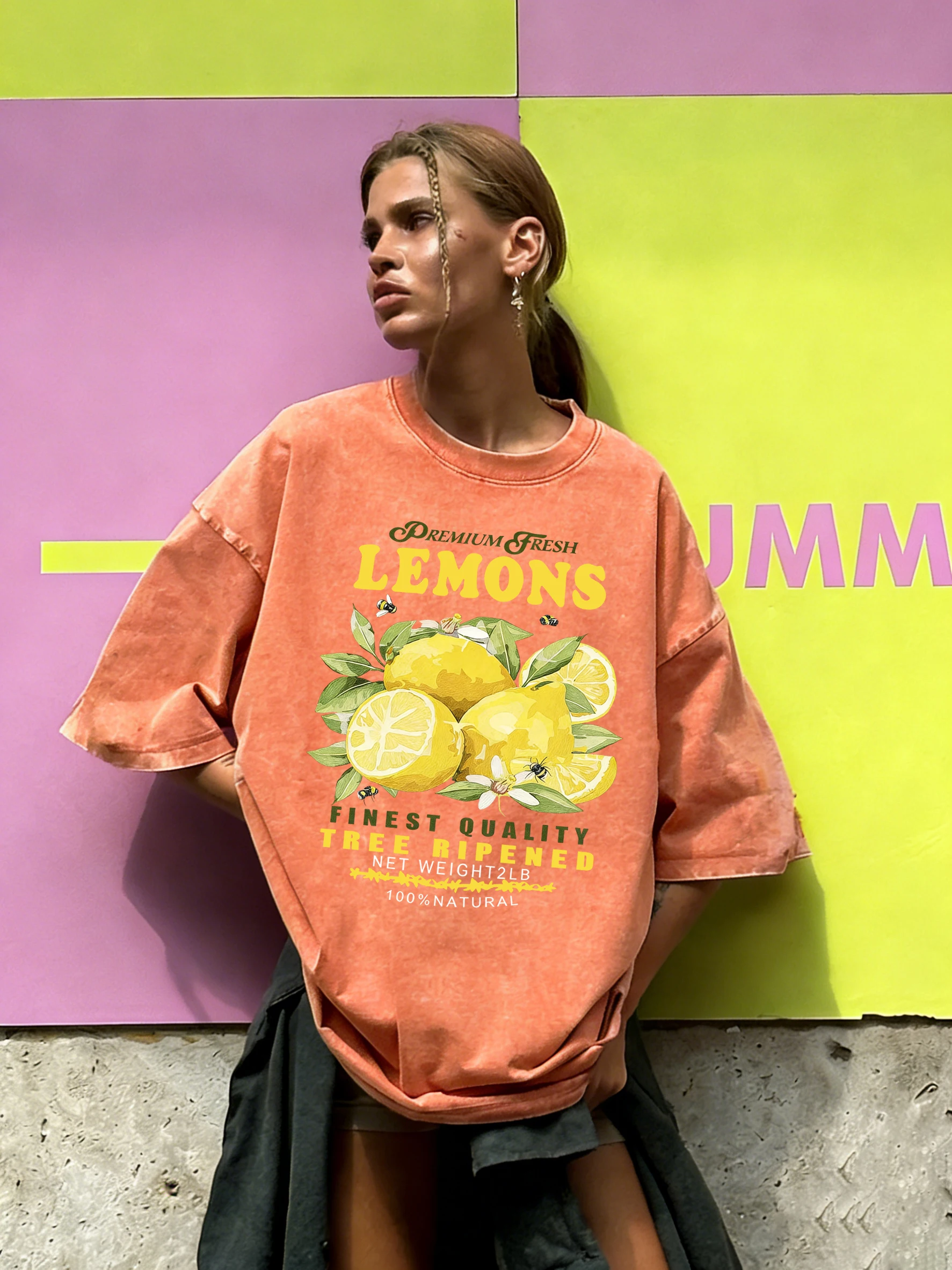 Новая женская футболка с принтом «Свежие натуральные лимоны», летняя повседневная, в стиле Y2K, хлопковая, дышащая, свободного кроя, с короткими рукавами, в стиле хип-хоп
Новая женская футболка с принтом «Свежие натуральные лимоны», летняя повседневная, в стиле Y2K, хлопковая, дышащая, свободного кроя, с короткими рукавами, в стиле хип-хоп