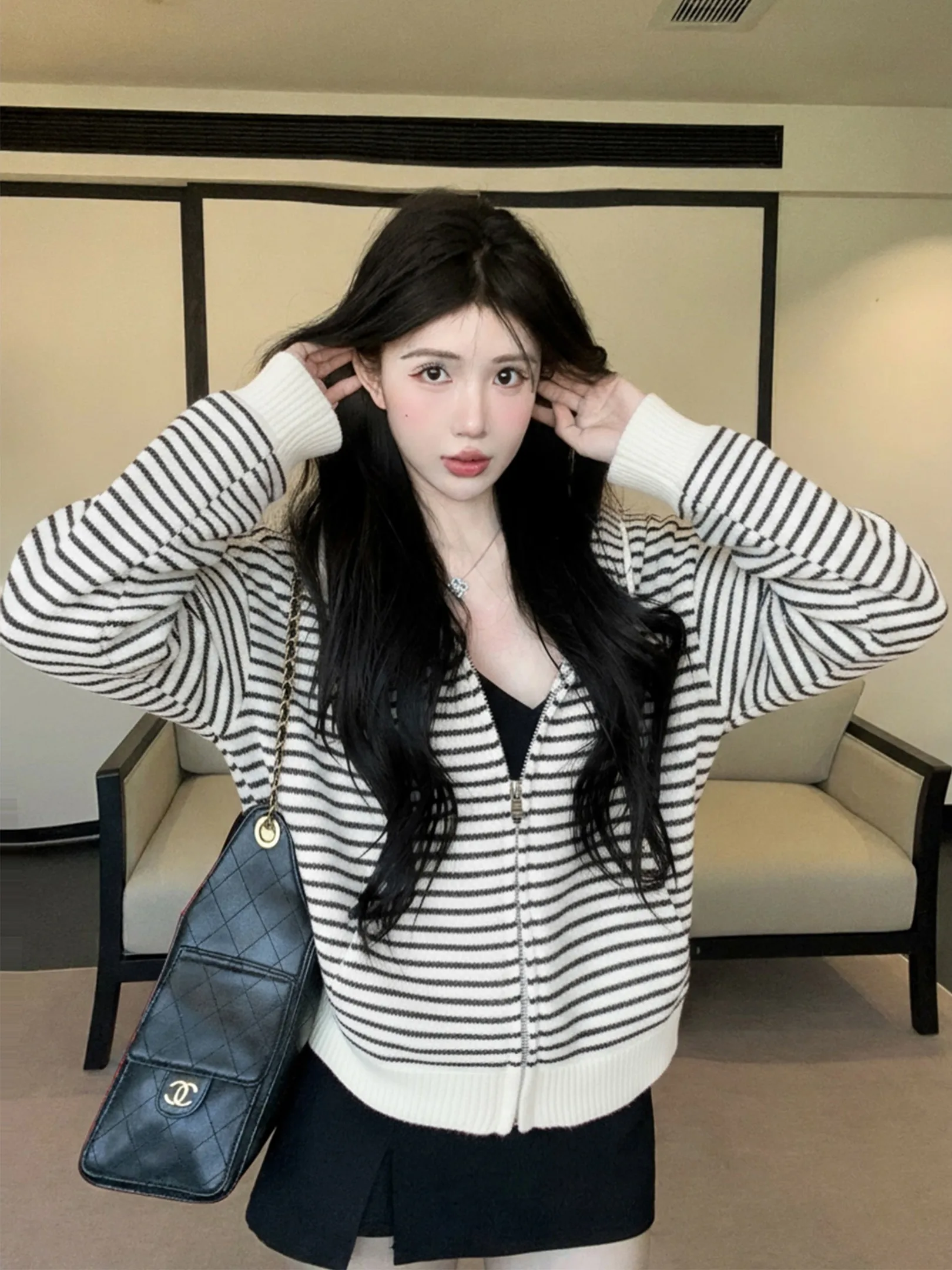 American Sle Color Blo Striped Hoodie Sweater Coat Women Spring Autumn Lazy Loose Slim Soft Outerwear Cardigan Top
American Sle Color Blo Striped Hoodie Sweater Coat Women Spring Autumn Lazy Loose Slim Soft Outerwear Cardigan Top