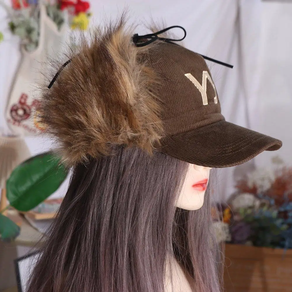 Retro Korean Style Corduroy Baseball Cap Casual Warm Feather Baseball Hat Letter Imitation Fur Y2k Peaked Cap Streetwear
Retro Korean Style Corduroy Baseball Cap Casual Warm Feather Baseball Hat Letter Imitation Fur Y2k Peaked Cap Streetwear