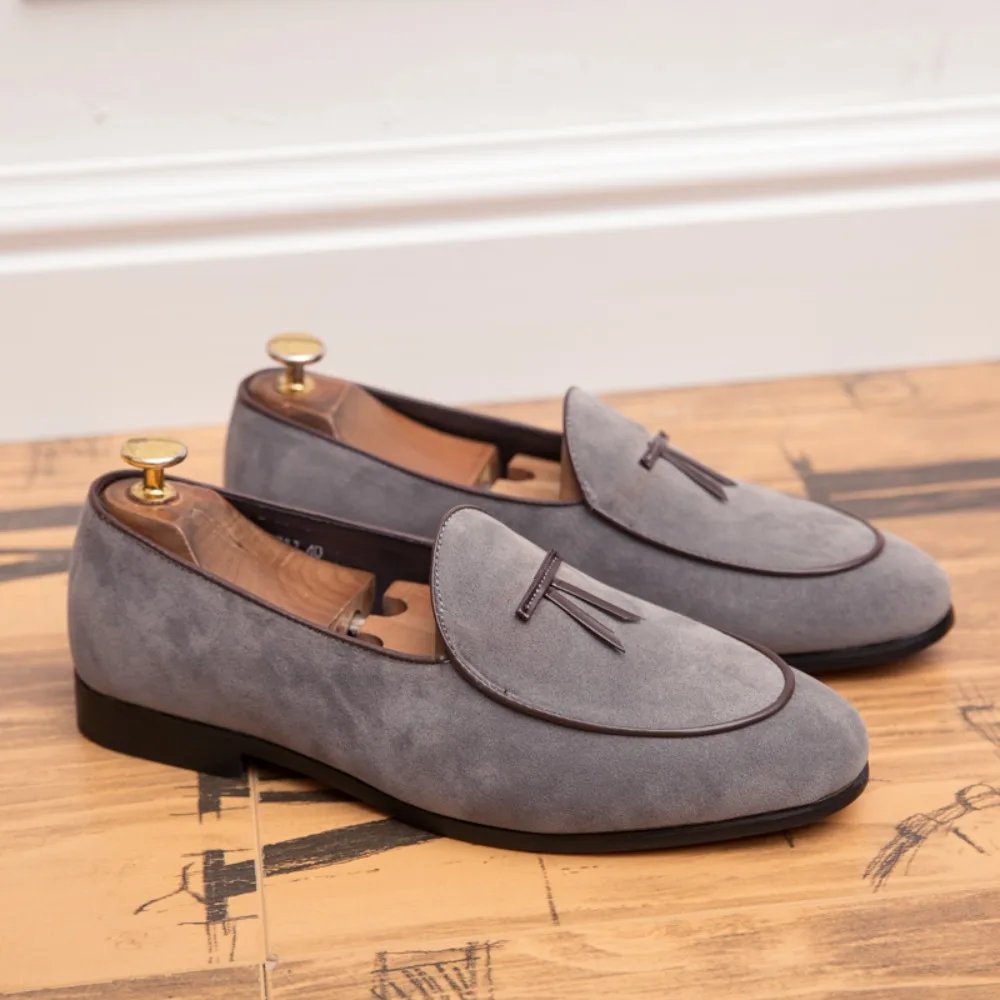 Loafers men Korean version of the trend British fringe men's shoes suede sanded bean shoes a slip-on small leather shoes
Loafers men Korean version of the trend British fringe men's shoes suede sanded bean shoes a slip-on small leather shoes