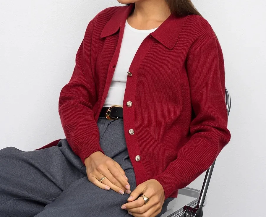 New White Fashion Casual Red Knitted Cardigan Jacket for Women
New White Fashion Casual Red Knitted Cardigan Jacket for Women