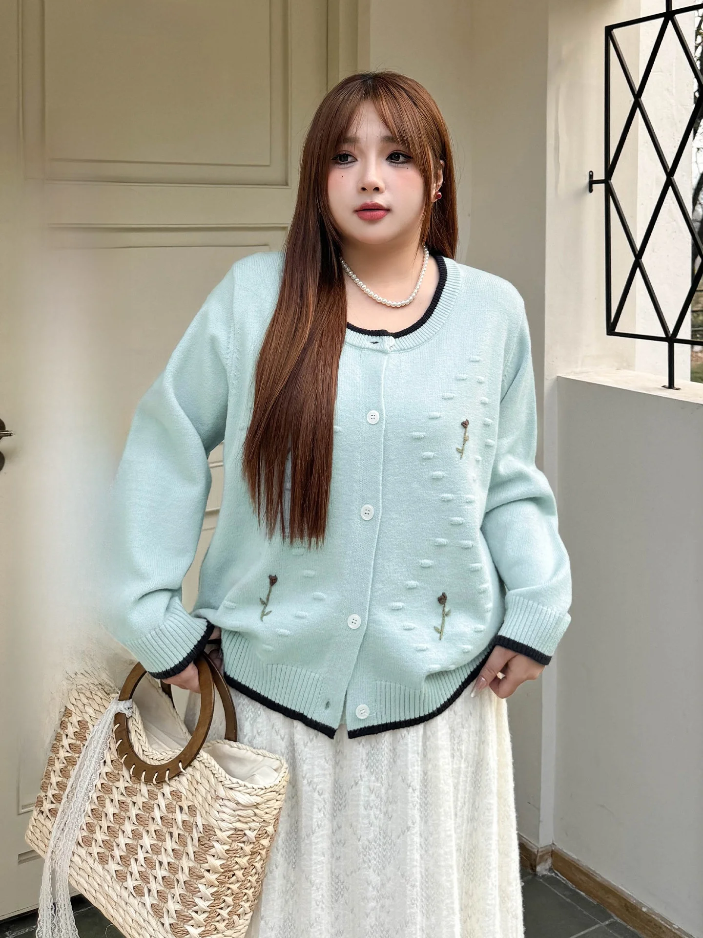 Limited Edition plus Size Knitted Cardigan round Neck Soft Fluffy Korean Style Spring Outerwear for Women Big Size
Limited Edition plus Size Knitted Cardigan round Neck Soft Fluffy Korean Style Spring Outerwear for Women Big Size